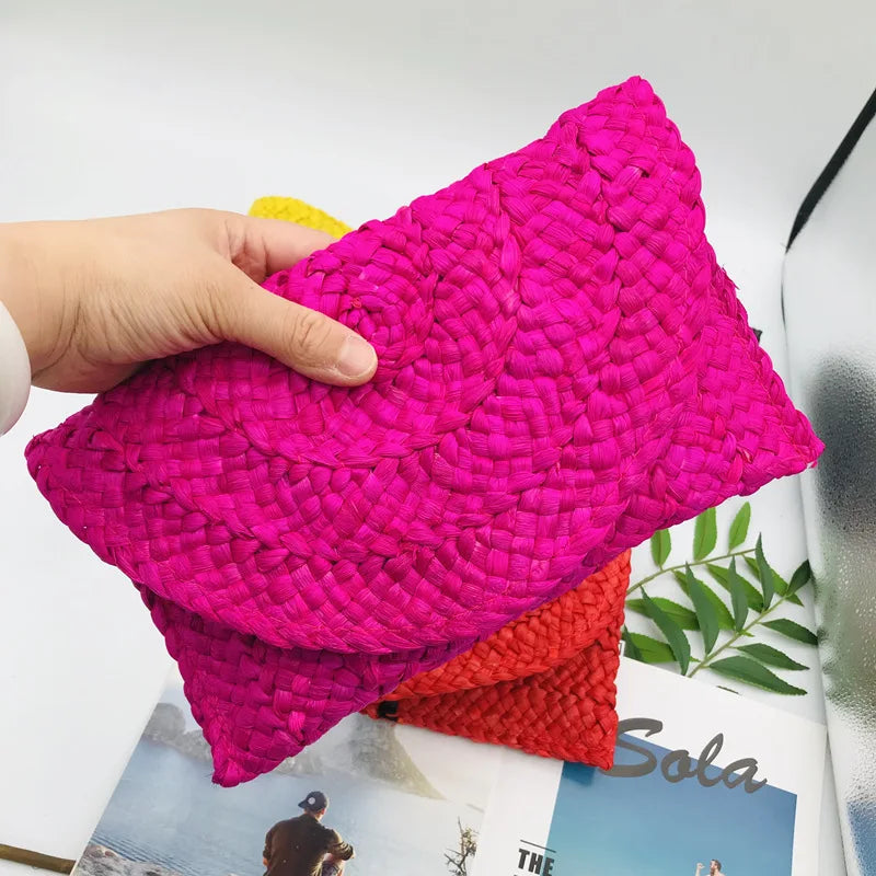 Women's Hand-Woven Handbag Boho Solid Color Straw Rattan Weave Corn Husk Handmade Envelope Wallet Females Coin Purses