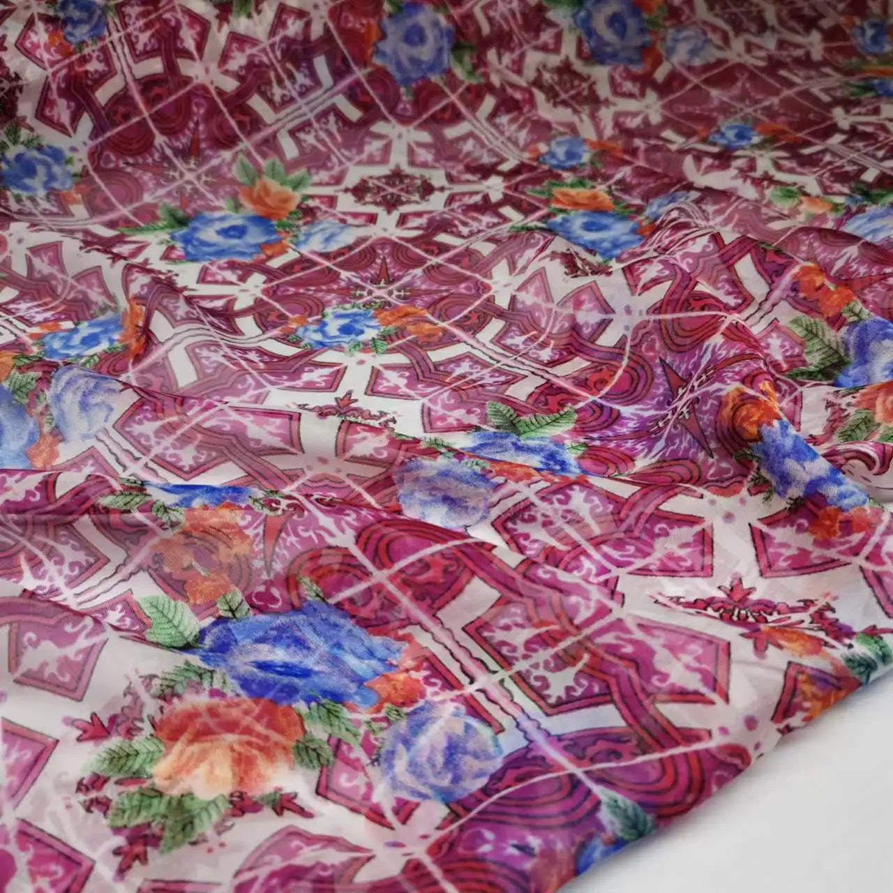 Pure Silk 100% Fabric On Sale Bohemian Floral Chiffon Style Width 135cm Soft 6mm Dress Scarf Material