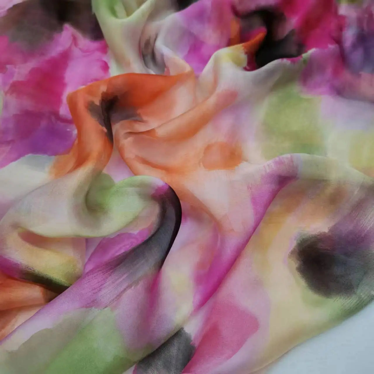 Pure Silk 100% Fabric On Sale Bohemian Floral Chiffon Style Width 135cm Soft 6mm Dress Scarf Material