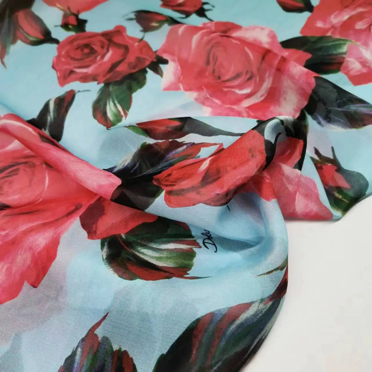 Pure Silk 100% Fabric On Sale Bohemian Floral Chiffon Style Width 135cm Soft 6mm Dress Scarf Material