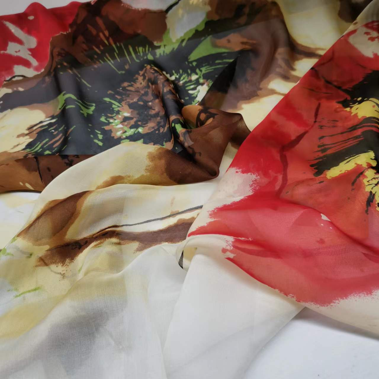 Pure Silk 100% Fabric On Sale Bohemian Floral Chiffon Style Width 135cm Soft 6mm Dress Scarf Material