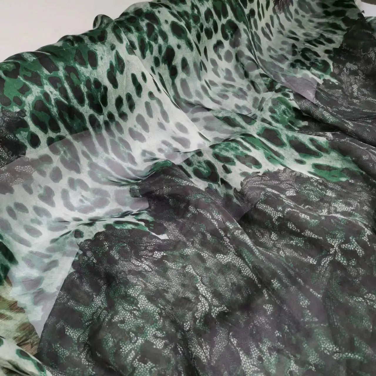 Pure Silk 100% Fabric On Sale Bohemian Floral Chiffon Style Width 135cm Soft 6mm Dress Scarf Material