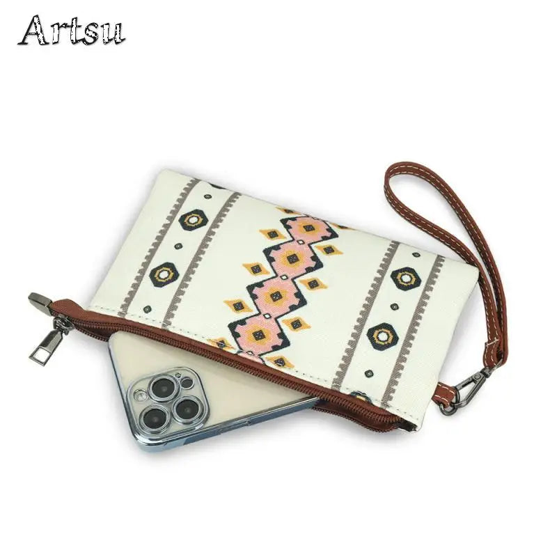 Hot Selling Bohemian Style Women's Wallet Fashion European American Retro Portable Women's Bag Leisure Trend Zipper Small Wallet