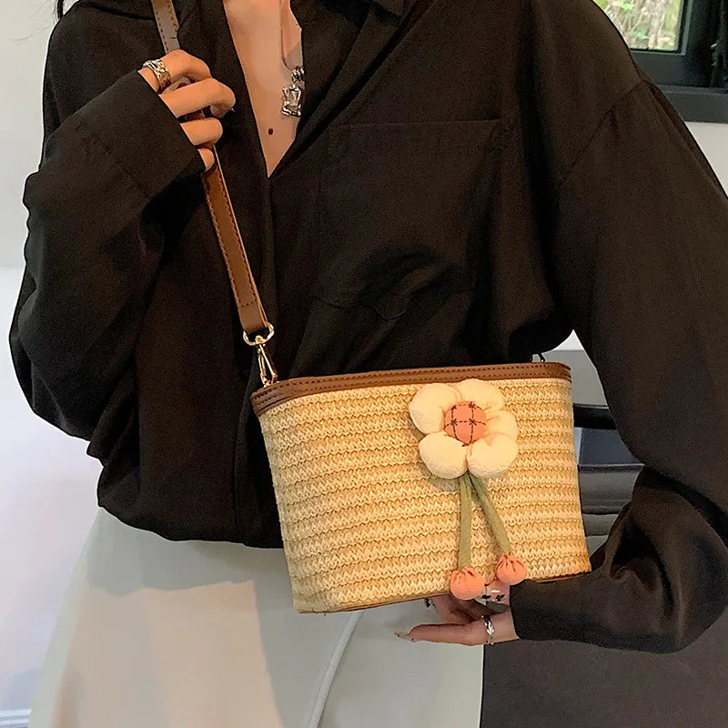 2024 New Woven Bag Women's Summer Versatile Crossbody Beach Resort Bag Mini Bohemian Phone Wallet Bucket Bag