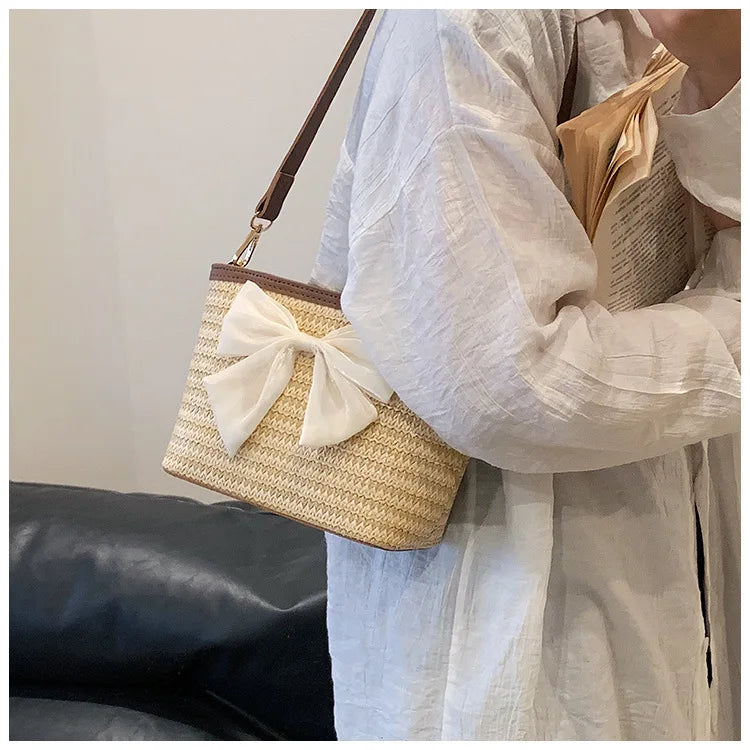 2024 New Woven Bag Women's Summer Versatile Crossbody Beach Resort Bag Mini Bohemian Phone Wallet Bucket Bag