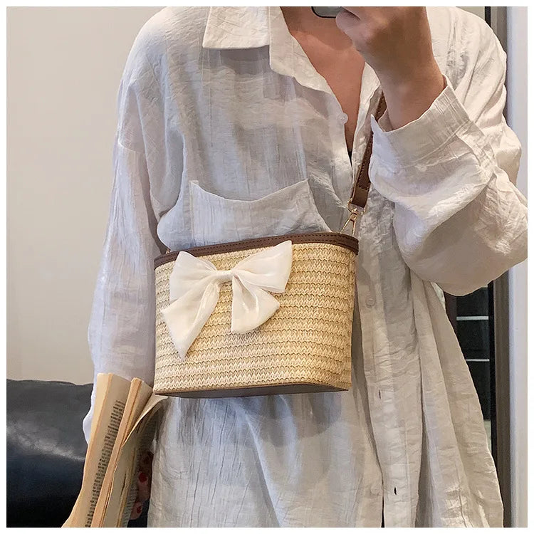 2024 New Woven Bag Women's Summer Versatile Crossbody Beach Resort Bag Mini Bohemian Phone Wallet Bucket Bag