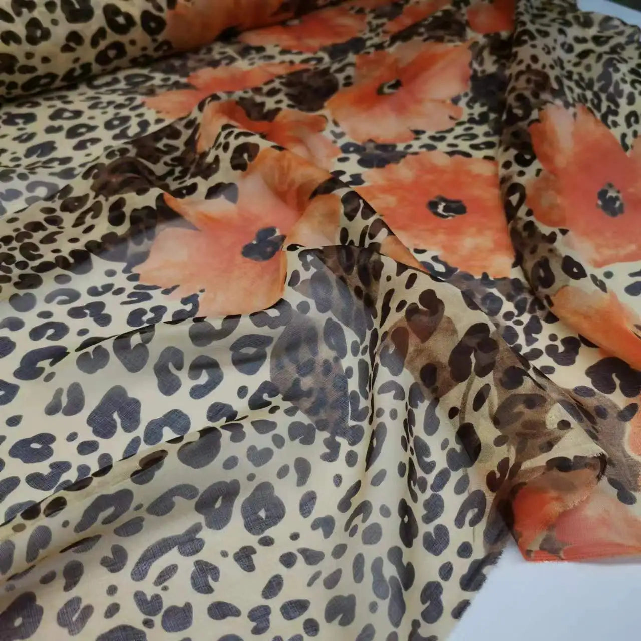 Pure Silk 100% Fabric On Sale Bohemian Floral Chiffon Style Width 135cm Soft 6mm Dress Scarf Material