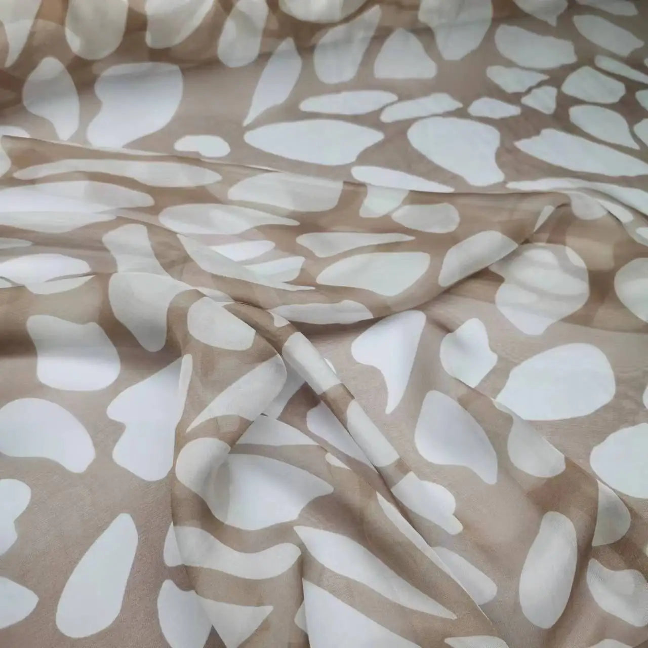 Pure Silk 100% Fabric On Sale Bohemian Floral Chiffon Style Width 135cm Soft 6mm Dress Scarf Material