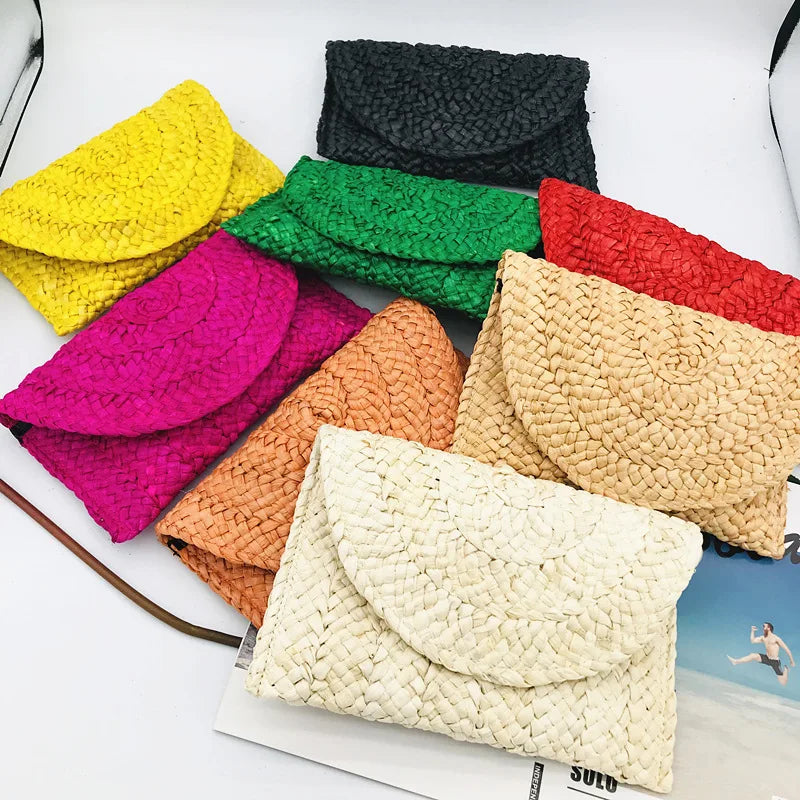 Women's Hand-Woven Handbag Boho Solid Color Straw Rattan Weave Corn Husk Handmade Envelope Wallet Females Coin Purses