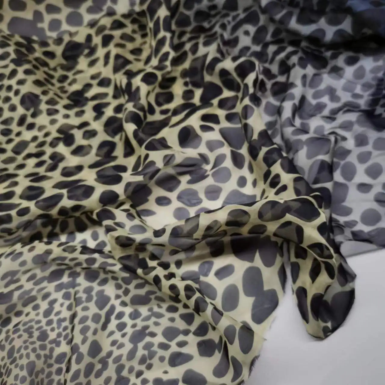 Pure Silk 100% Fabric On Sale Bohemian Floral Chiffon Style Width 135cm Soft 6mm Dress Scarf Material