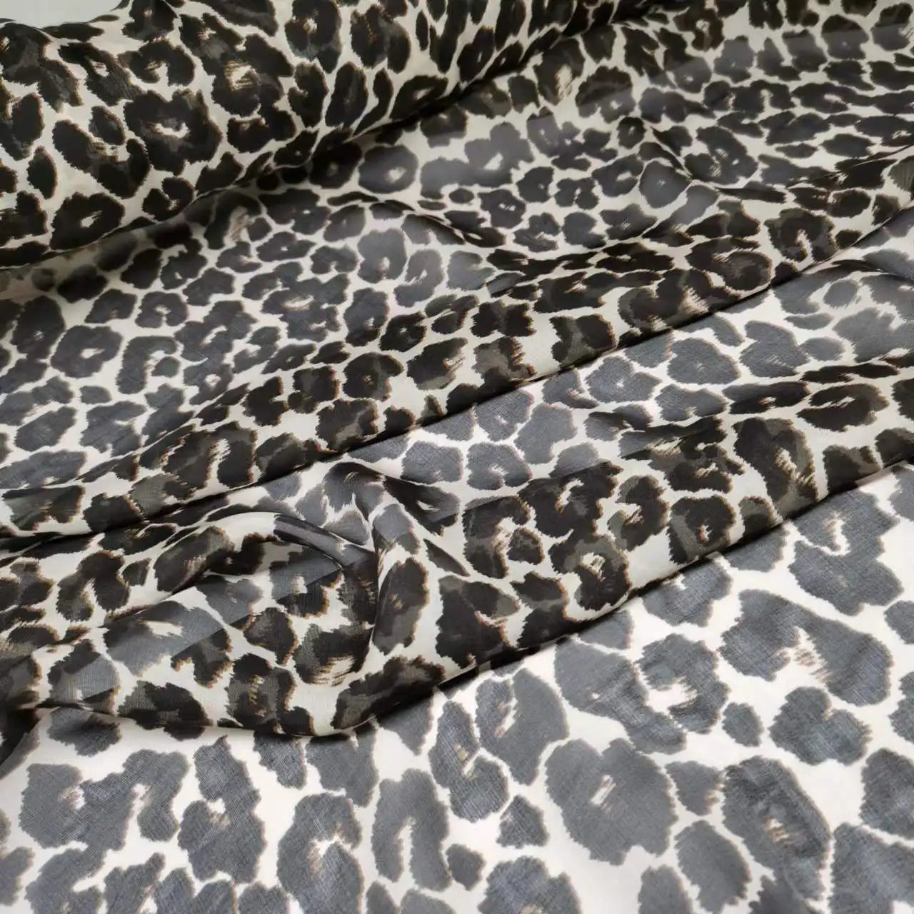 Pure Silk 100% Fabric On Sale Bohemian Floral Chiffon Style Width 135cm Soft 6mm Dress Scarf Material