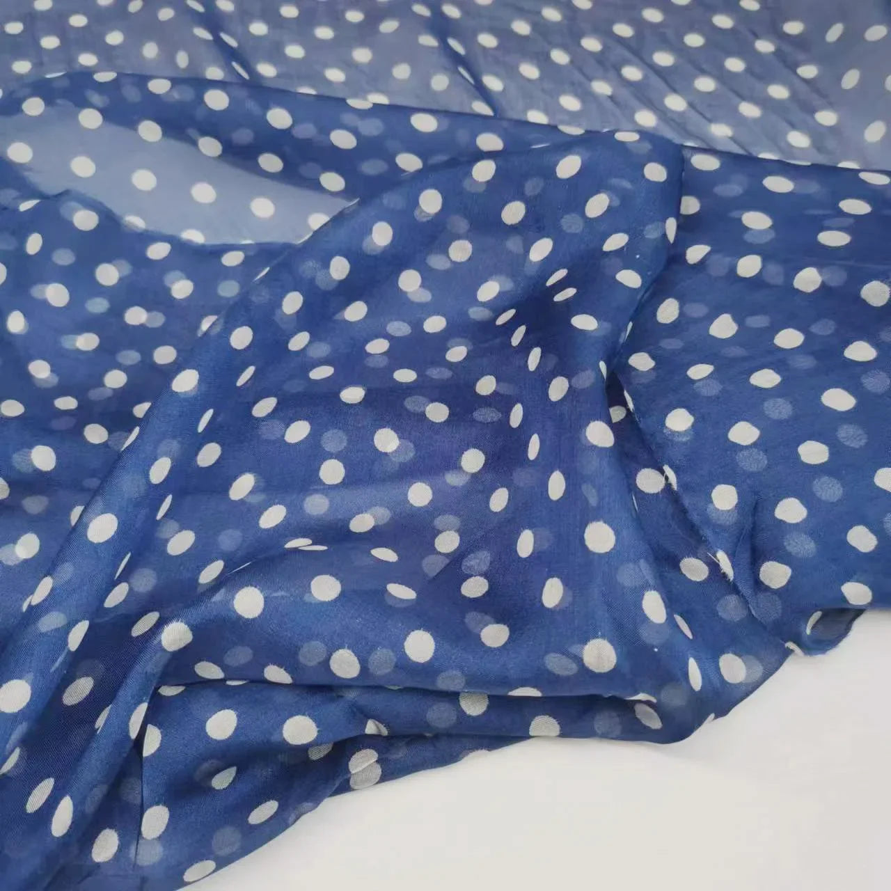 Pure Silk 100% Fabric On Sale Bohemian Floral Chiffon Style Width 135cm Soft 6mm Dress Scarf Material