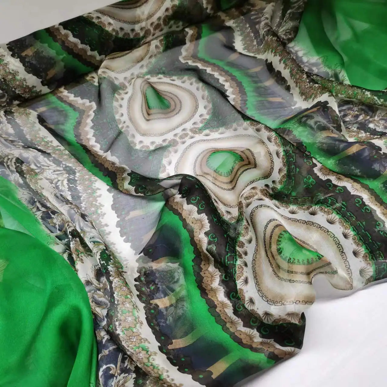 Pure Silk 100% Fabric On Sale Bohemian Floral Chiffon Style Width 135cm Soft 6mm Dress Scarf Material