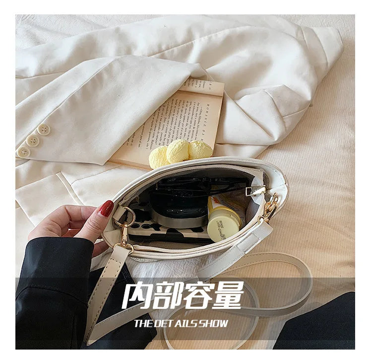 2024 New Woven Bag Women's Summer Versatile Crossbody Beach Resort Bag Mini Bohemian Phone Wallet Bucket Bag