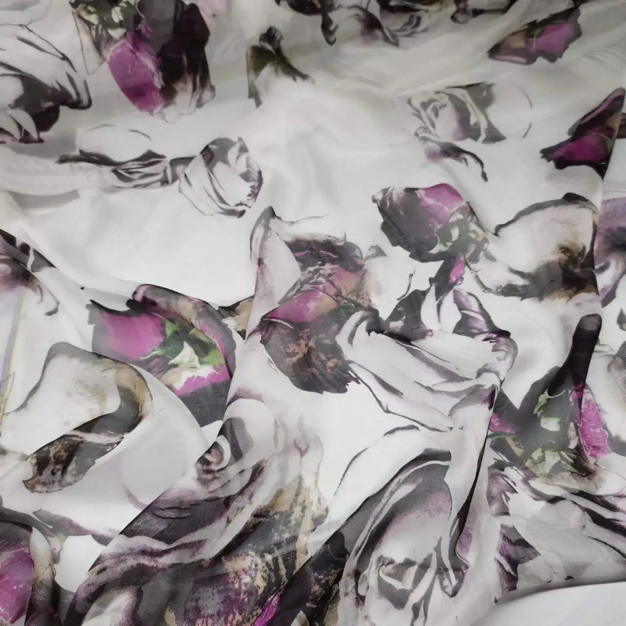 Pure Silk 100% Fabric On Sale Bohemian Floral Chiffon Style Width 135cm Soft 6mm Dress Scarf Material