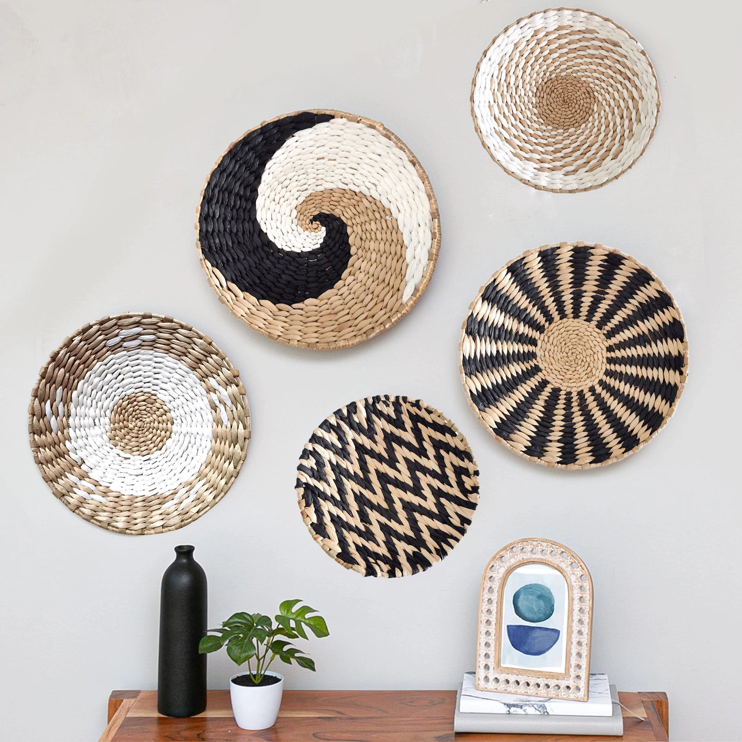 Woven Wall Basket Plate Boho Hanging Seagrass Wall Decor Natural Handmade Home Art for Living Room/Farmhouse/Kitchen