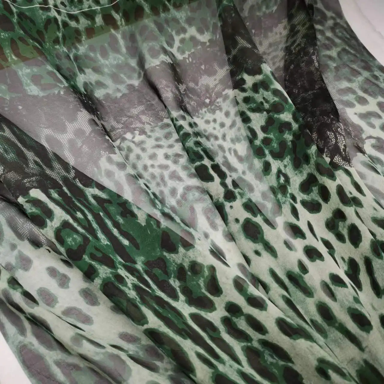 Pure Silk 100% Fabric On Sale Bohemian Floral Chiffon Style Width 135cm Soft 6mm Dress Scarf Material