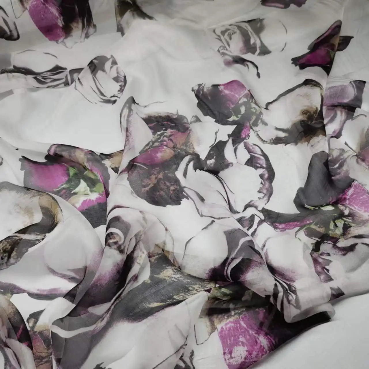 Pure Silk 100% Fabric On Sale Bohemian Floral Chiffon Style Width 135cm Soft 6mm Dress Scarf Material