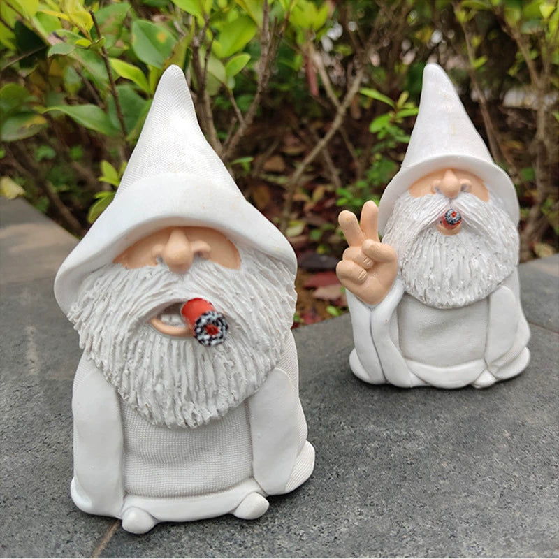 Garden Pygmy and Pygmy Ornaments Resin Crafts White Robe Smoking Pygmy Vertical Middle Finger Garden Landscape Decoration