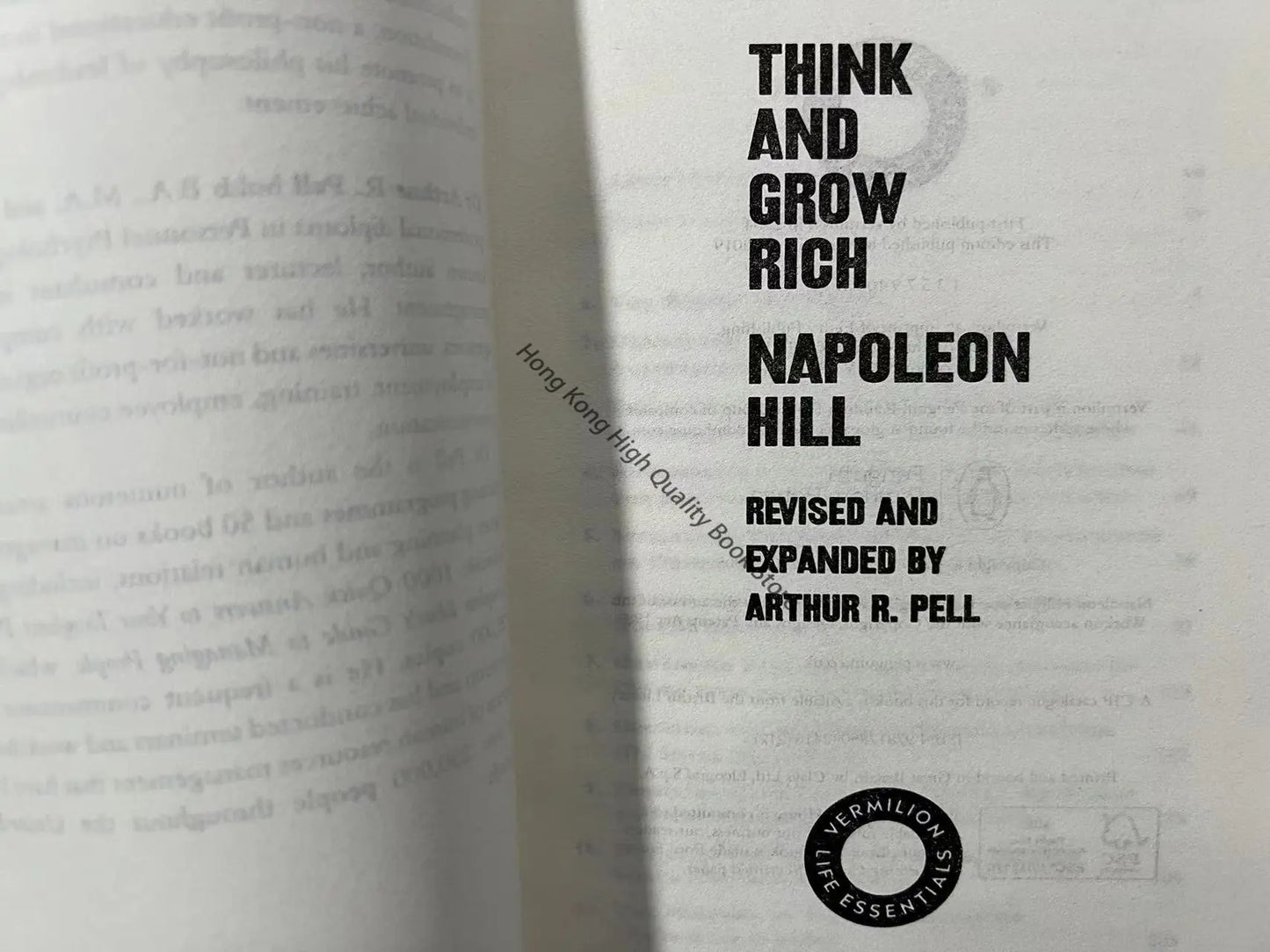 Think and Grow Rich By Napoleon Hill Motivational Personal Transformation Self-Help English Book Paperback