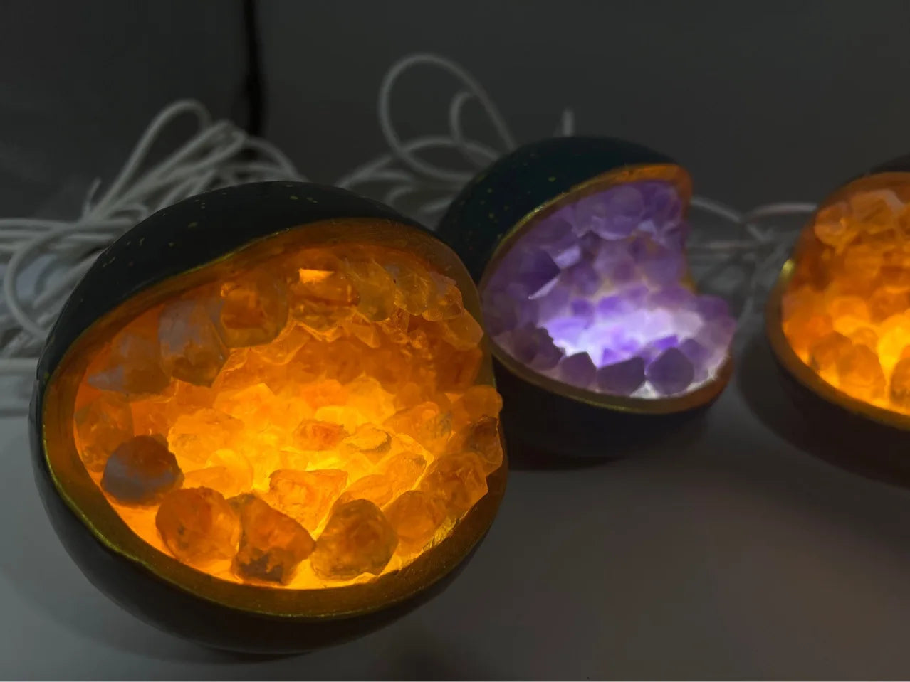 Natural Crystal Gravel Light USB plug Citrine/Amethyst Bedside Night Light Energy Reiki Healing Gem Home Decor Quartz Geode