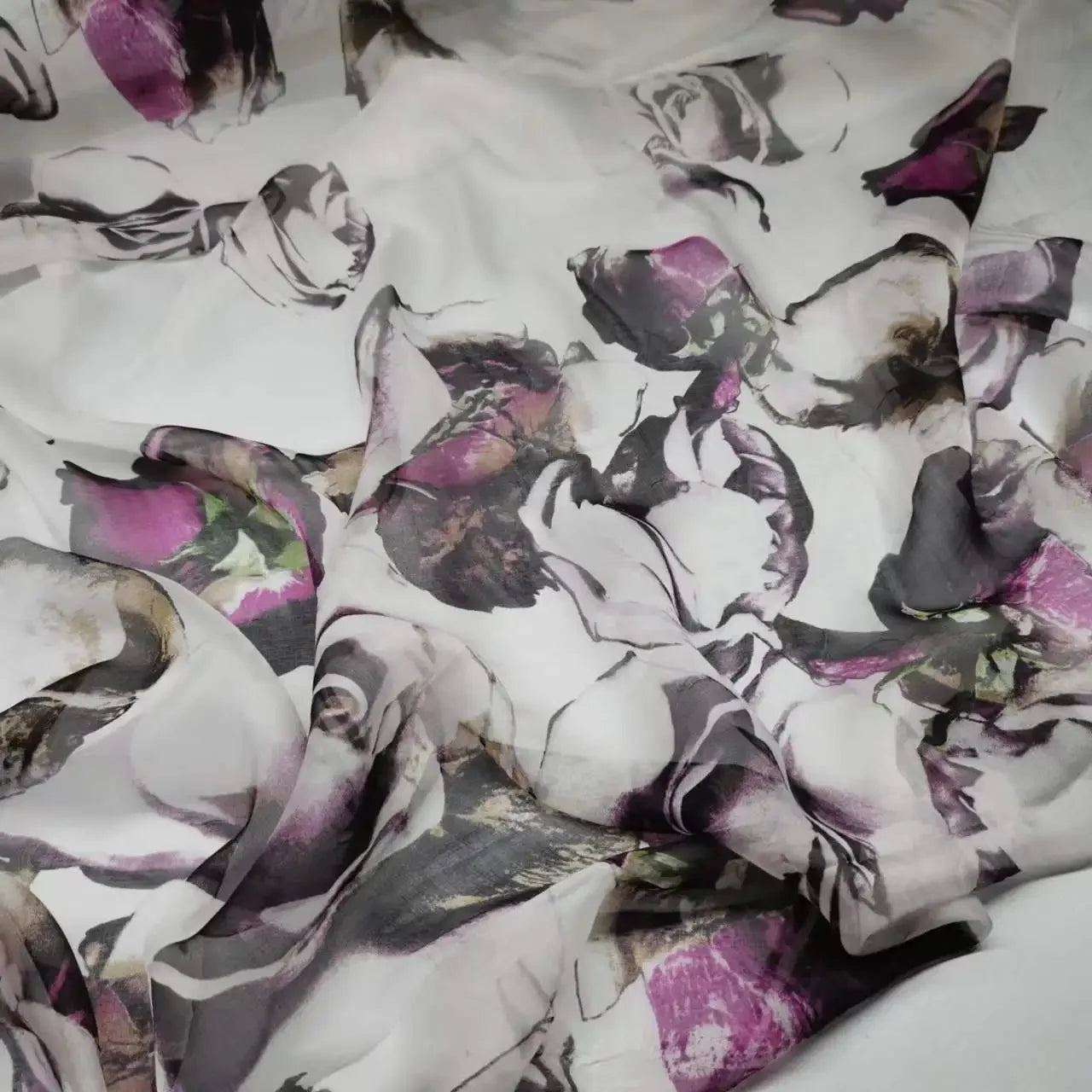 Pure Silk 100% Fabric On Sale Bohemian Floral Chiffon Style Width 135cm Soft 6mm Dress Scarf Material