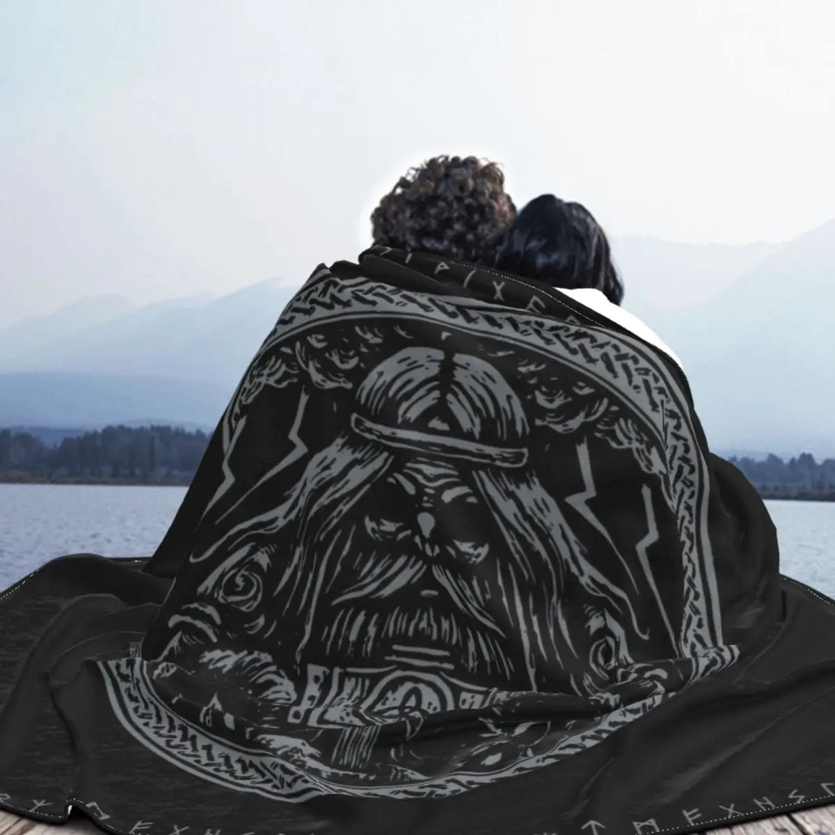 Medaillon with Runes Viking Norse God Odin Patterned Blanket Flannel Spring Autumn Breathable Soft Blanket Bedding Car Cover