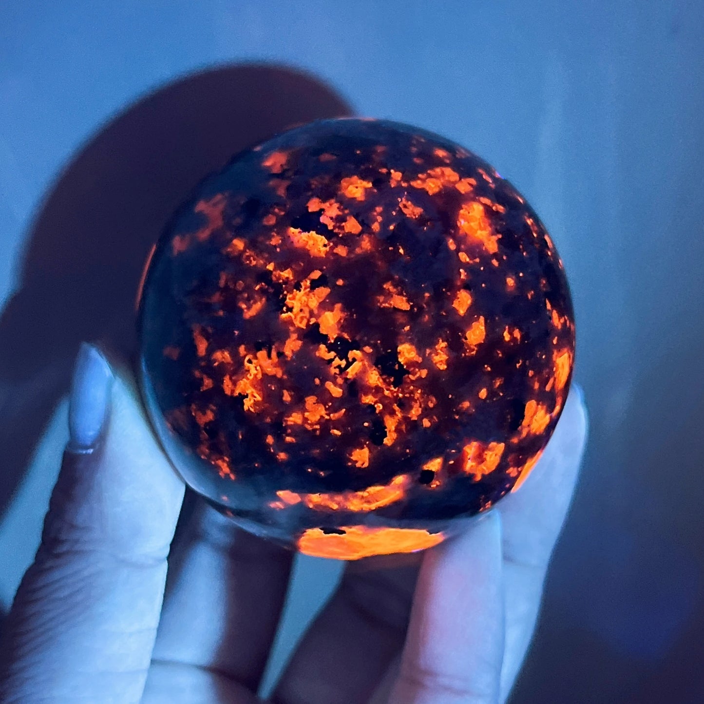 Natural Yooperlite Sphere Crystal Stone Powerful Chakra Ball Energy Wicca Flame Stone Reiki Healing Spiritual Witchcraft Gift