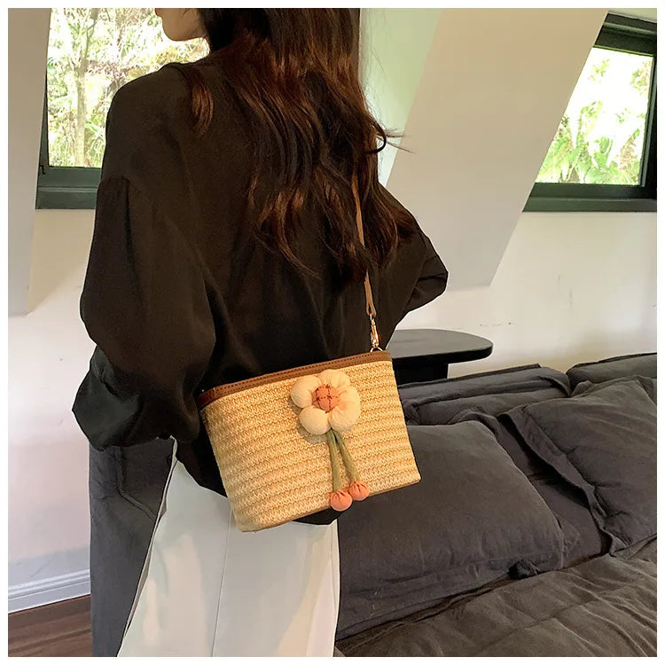 2024 New Woven Bag Women's Summer Versatile Crossbody Beach Resort Bag Mini Bohemian Phone Wallet Bucket Bag