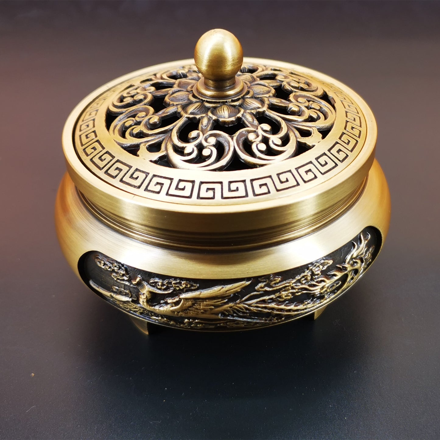 craftsman antique copper incense burner pure copperHome decoration household Zen Xuande stove plate sandalwood burner carving