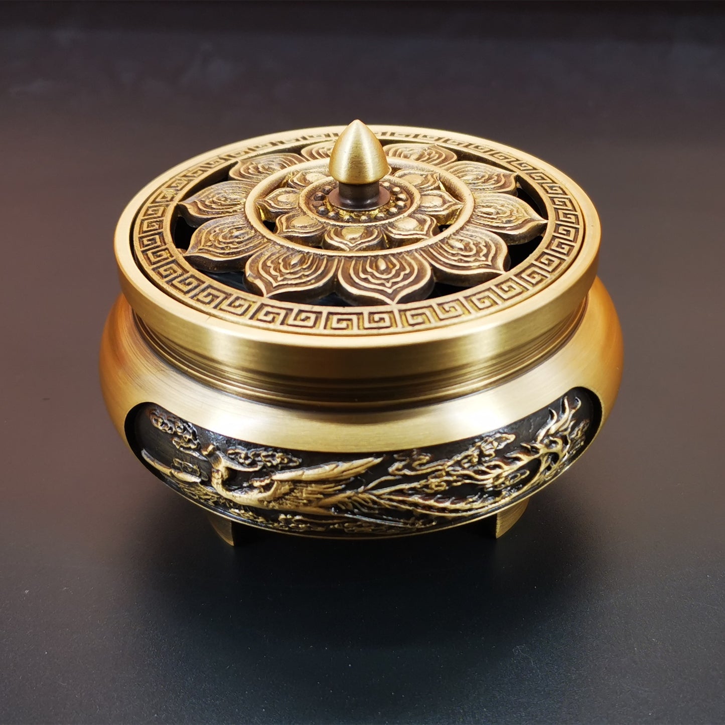craftsman antique copper incense burner pure copperHome decoration household Zen Xuande stove plate sandalwood burner carving